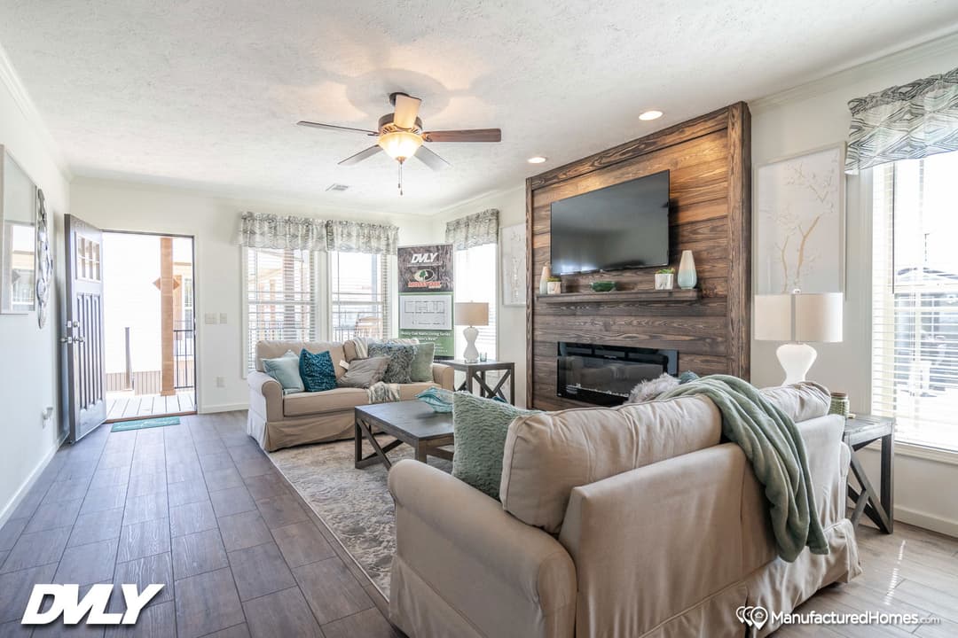 Robin's nest interior home features