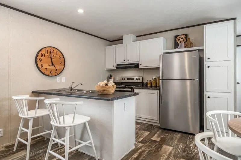 Ridge kitchen home features