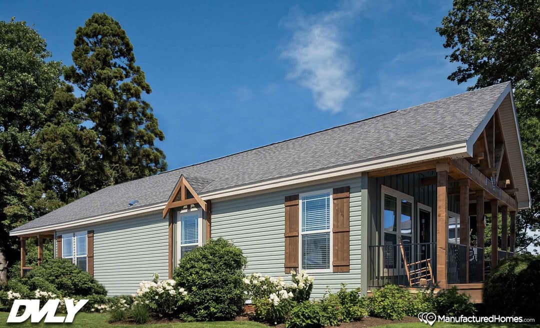 Robin's nest elevation and exterior home features