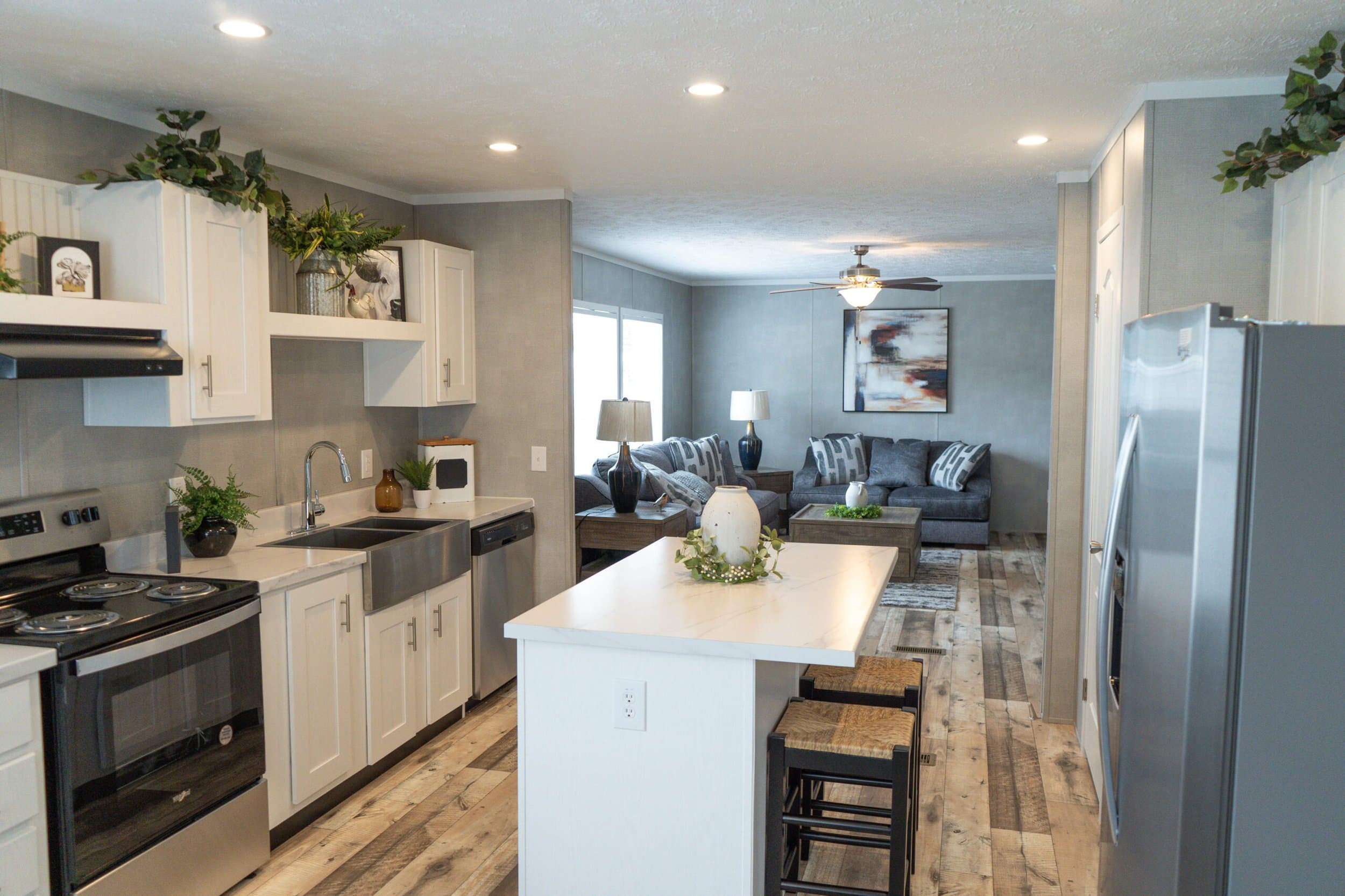 Rover kitchen home features