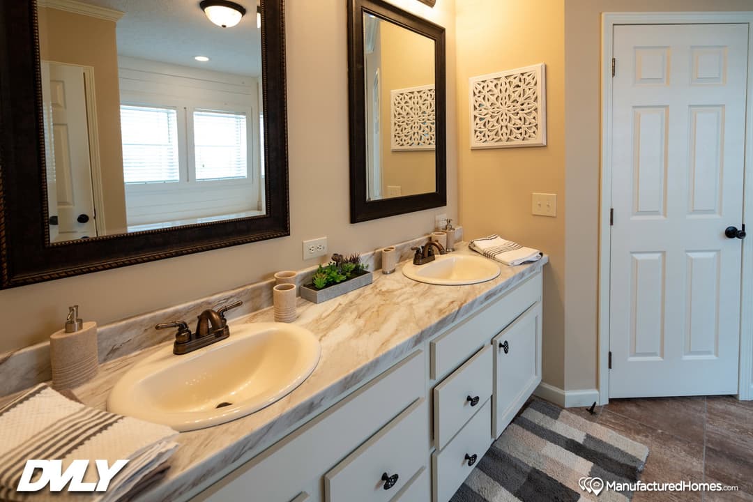 The adriel corner ½ rock fireplace bathroom home features