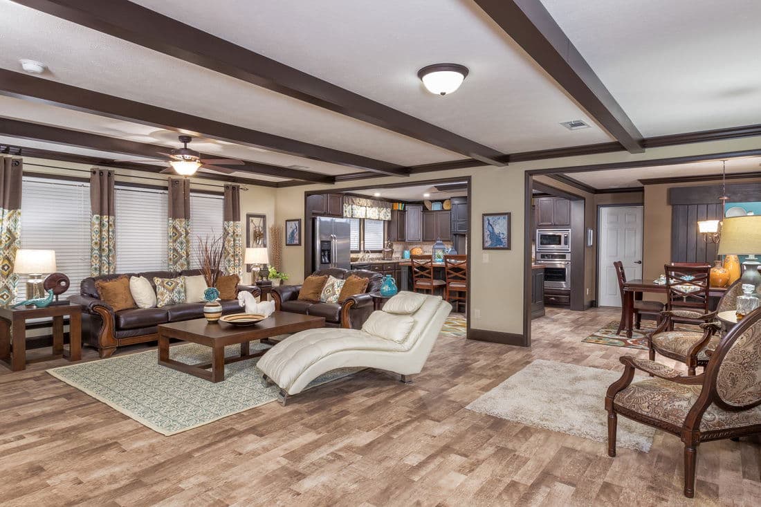 Belle maison interior home features