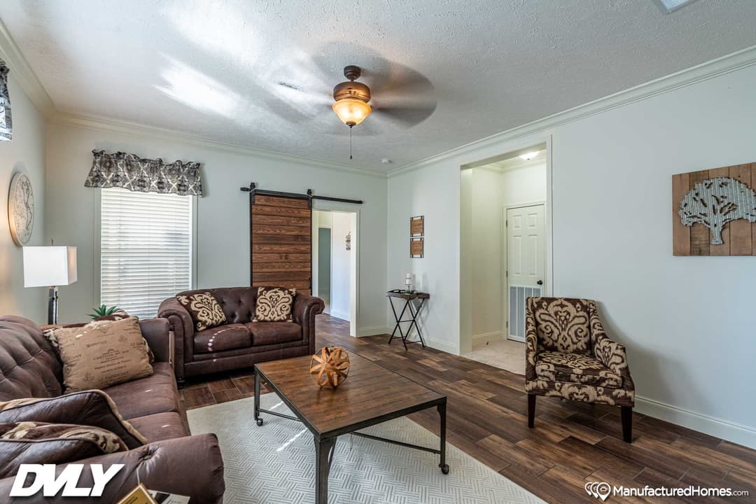 Orchard house (study) interior home features