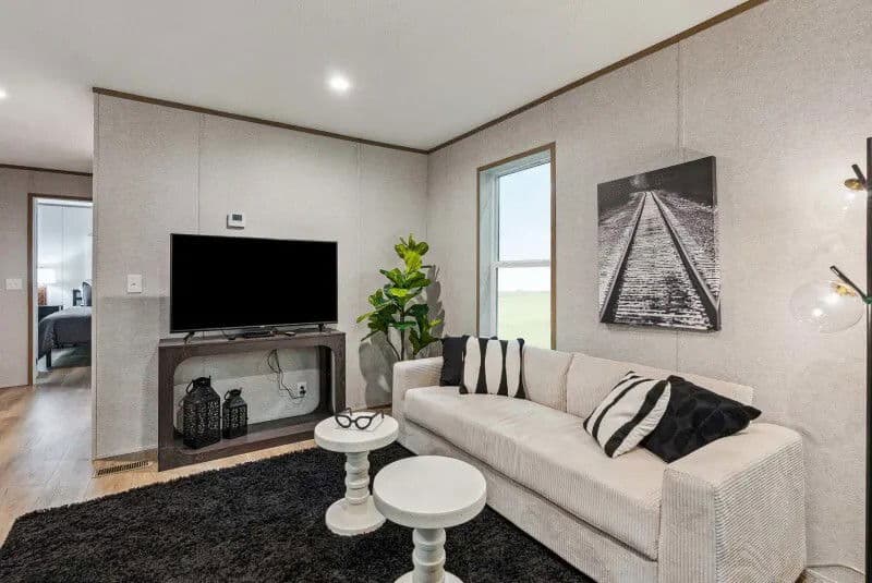 Pike interior home features