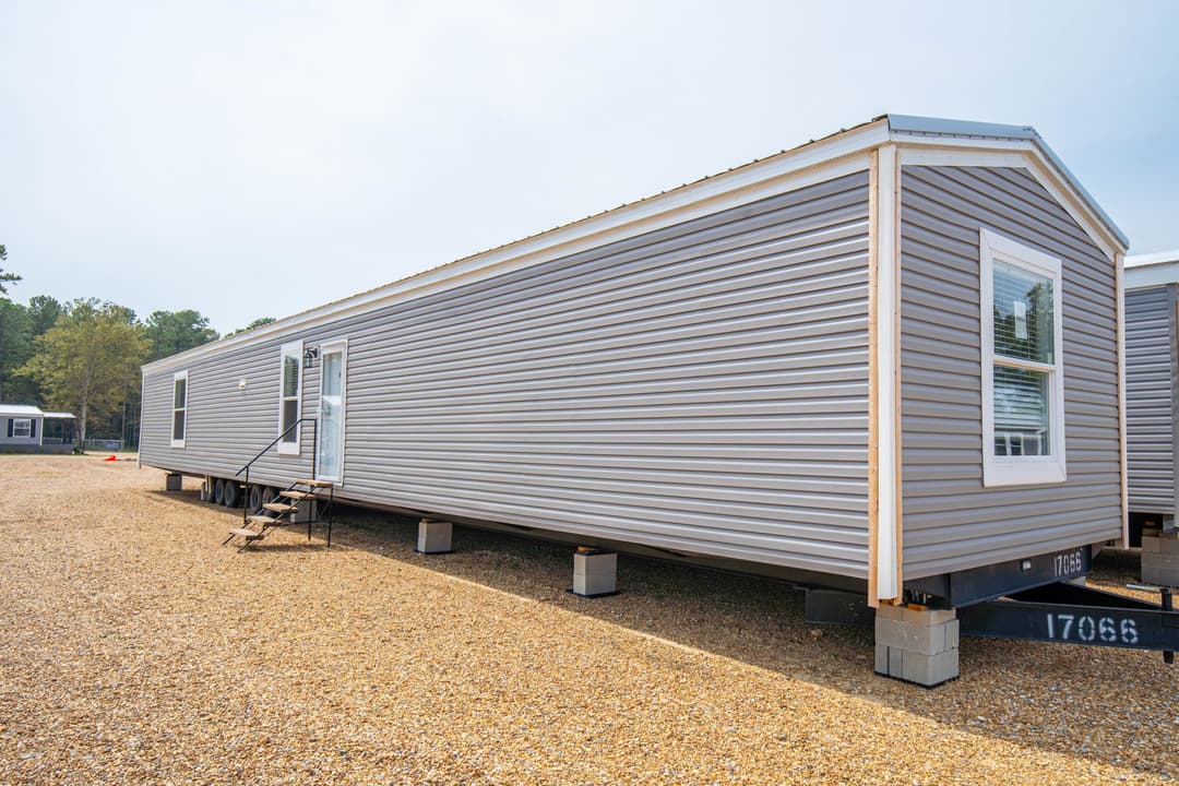 Henson exterior home features