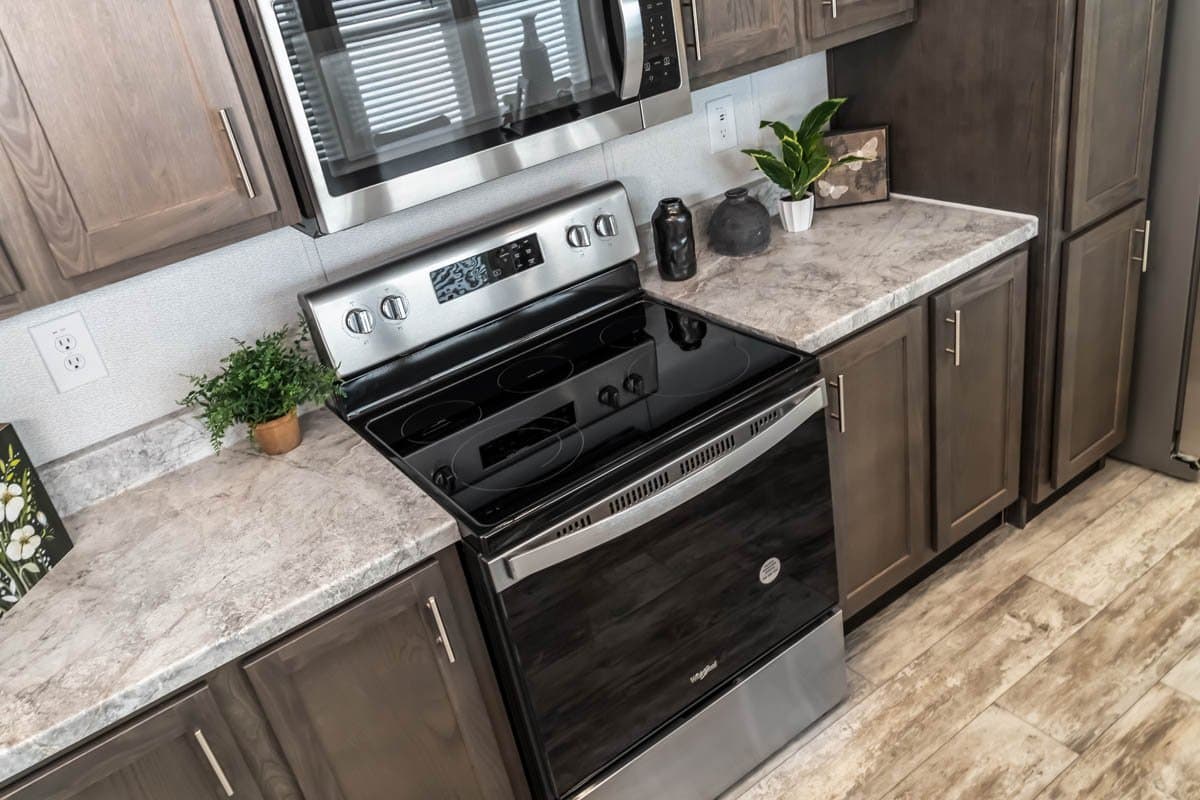 Nova kitchen home features