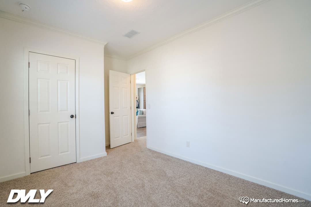 Robin's nest bedroom home features