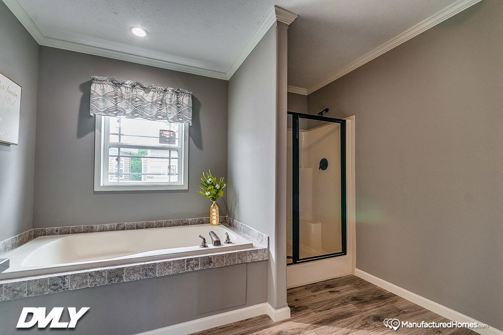 Manorview ii bathroom home features