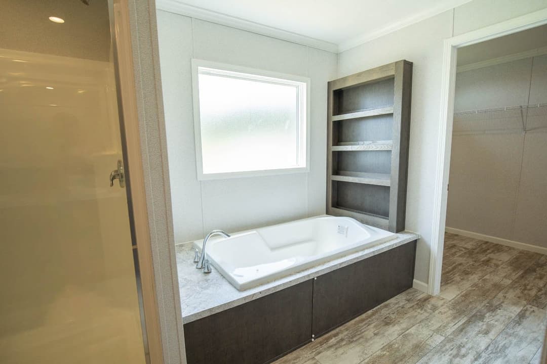 Juno bathroom home features