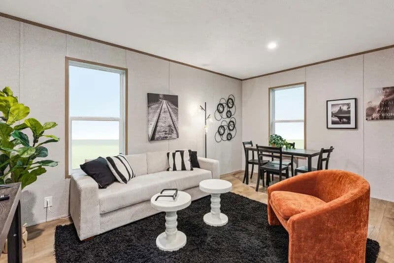 Pike interior home features