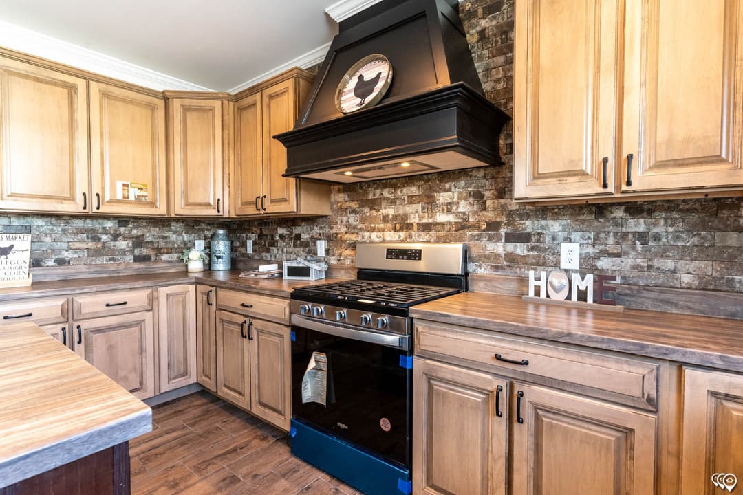 The clarkson kitchen home features