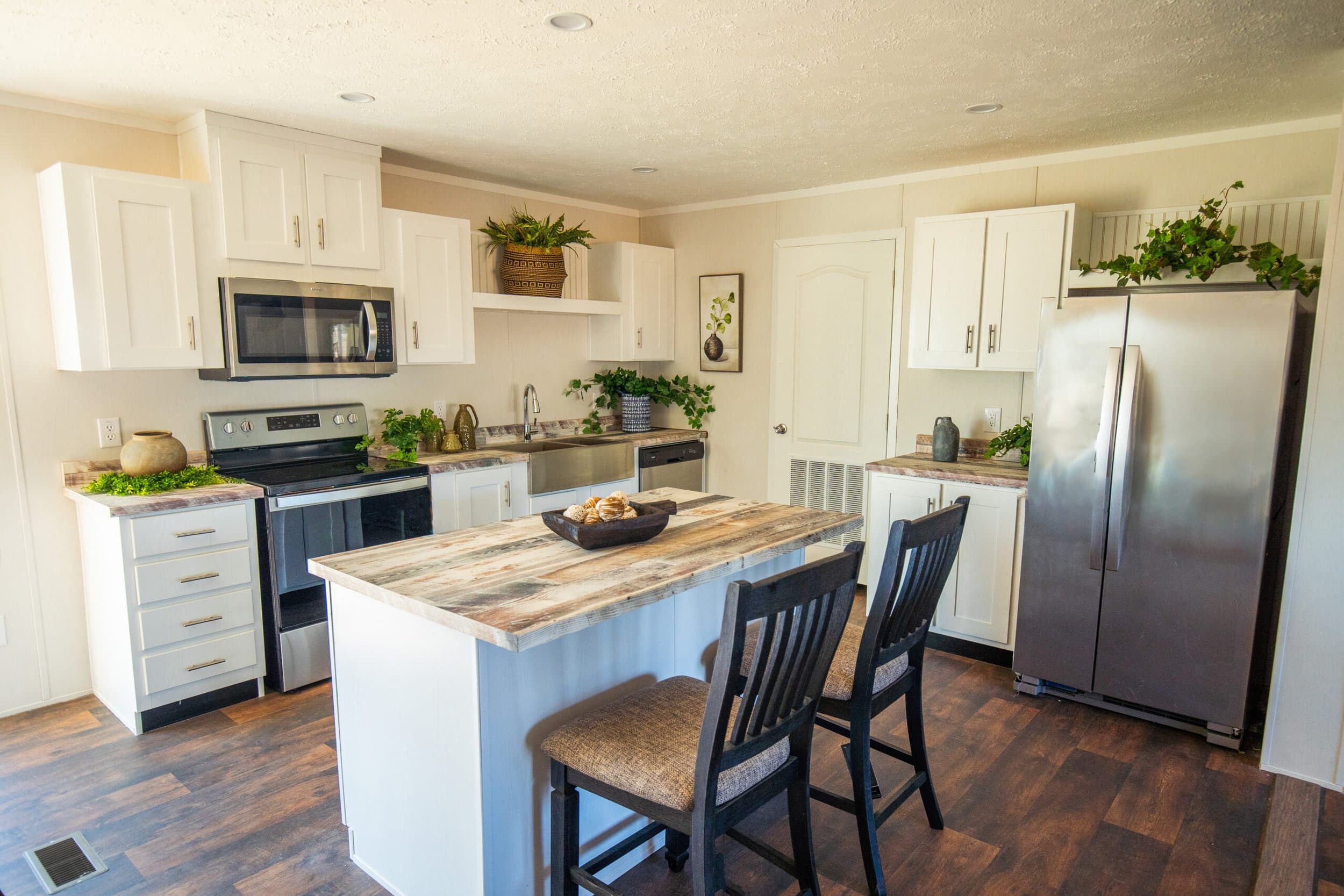 Scout kitchen and hero home features